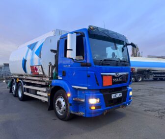 2017 MAN TGM 26.340 Fuel Tanker with 20,000L five-compartment aluminum barrel, Euro 6, 6x2 rear steer configuration, 347,251 km - Used UK Export Truck