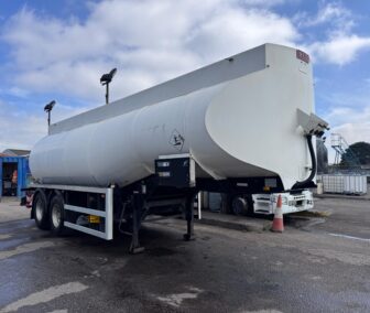 2003 Heil Urban Fuel Tanker: 30,560L aluminum, 5 compartments, tandem axle, ROR brakes. Worldwide shipping available. Call or WhatsApp Paul on: +44 7712 674458